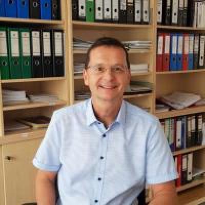 Hr. Kaspar Fuchs, Kontaktperson