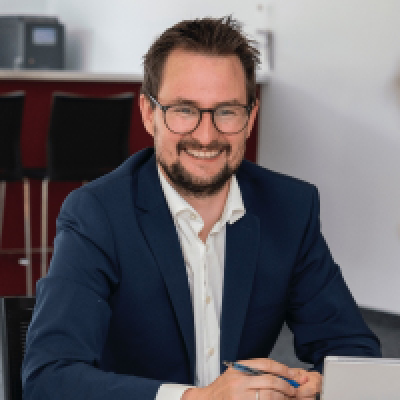 Franz Senn, Kontaktperson