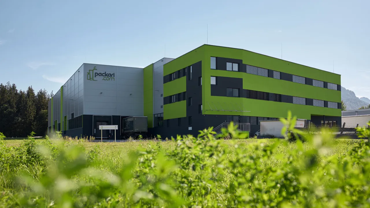 Mitarbeiter Verpackung - Versand (m/w/d) - Vollzeit job posting header image