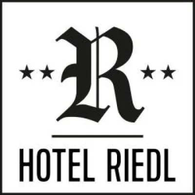 Hotel Riedl Arbeitgeber Profil Logo